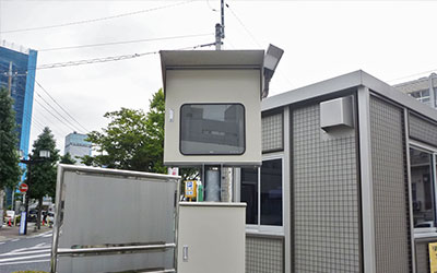 松戸駅タクシー待機場モニターカメラ設置工事